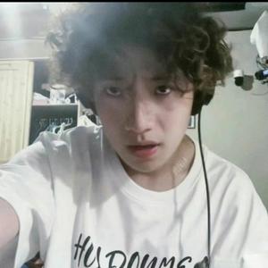 西班牙拿铁🌾头像