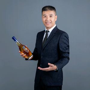 演员关小平丑梨酒业头像