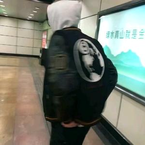 不会跑步的霖.头像