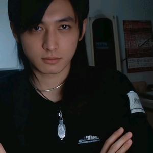 🎉1.85小哥哥头像