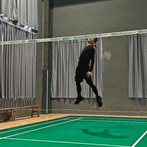 坍塌的铁塔头像