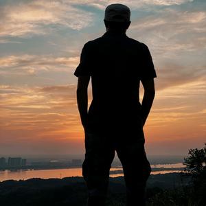 路越远心越近头像