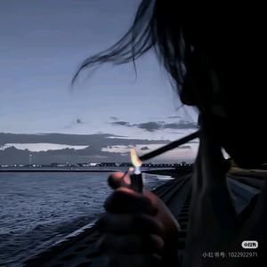 卡夫卡的熊头像