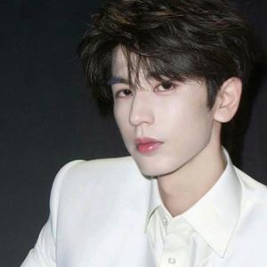 酒酿小鱼干0.o（见过张凌赫版）头像