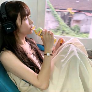 小新卖蜡笔头像