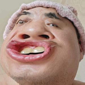 滚刀肉夹馍头像