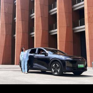 深蓝女车主(深蓝老带新)头像