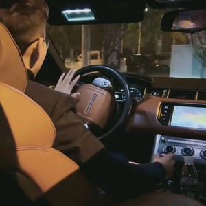 孤单的大叔头像