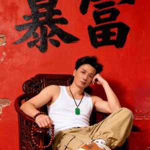 ꧔ꦿ࿐้萧哥$%℃慎独头像