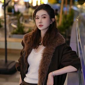 yiyi吖（时尚女装精选）头像