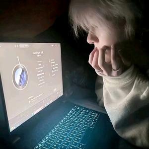 一杯冰美式头像