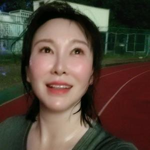 秦皇岛刘松姐头像