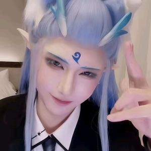 希希🦋🍜🥕🍚👽🌽头像