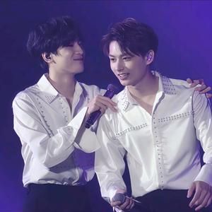 -𝓒𝓪𝓽 𝓨𝓾𝓮 -☘头像