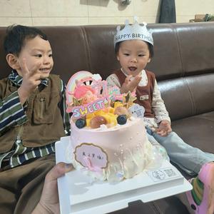 安谨和芷晗头像