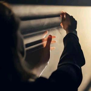 兔八哥耍帅头像