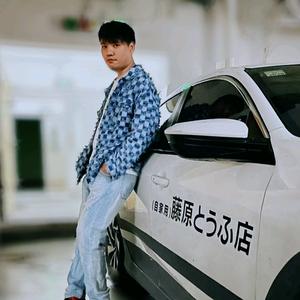小白哥头像