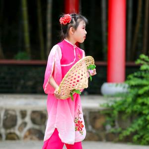 ╭(╯ε╰)╮孤独&与酒╭(╯ε╰)╮头像