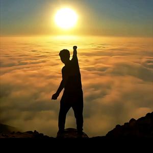 追日东方红头像