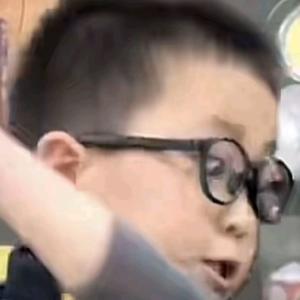 月亮🌙还不睡头像