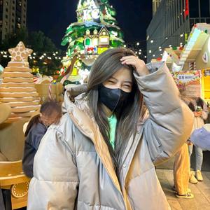 英短吃小蟹🎸（跟袁一琦比心版头像