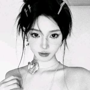 𝒜𝓎𝓮𝓇.头像