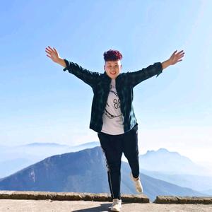 穿马甲的汤总在通许头像