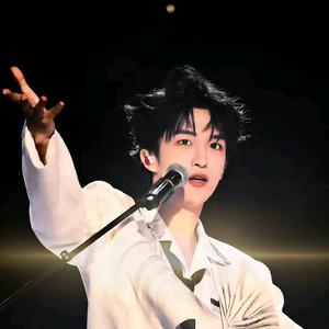 Xu元元__见黄子弘凡两次版头像