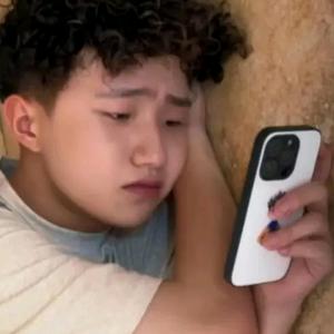 逐渐疯癫的卜卜头像