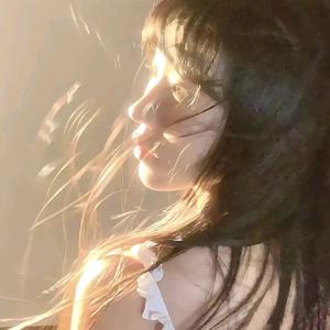 是爪和泡芙🐱头像