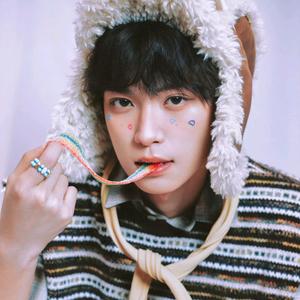 田田啵啵渝头像