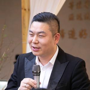 辉哥谈共商头像