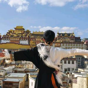 新一代 型男💯头像