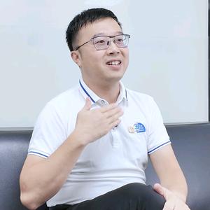 温伟聊数据头像