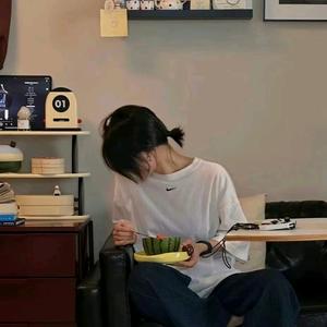 猪猪爱甲烤串头像