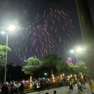 既等风也等你头像