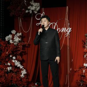 主持人高荣头像