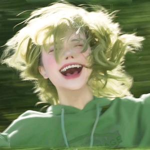 带飘带的铜书签头像