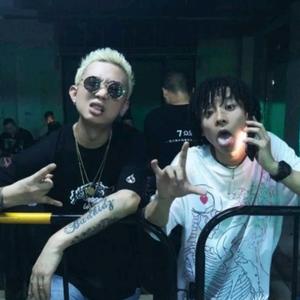 爱睡觉的猫.头像