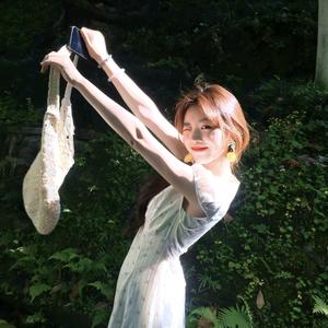 雨露微微(灵山约拍)头像