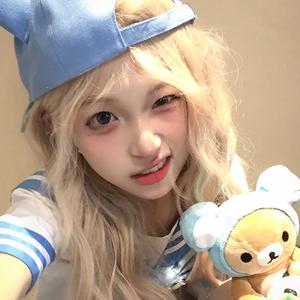 抑郁的女子头像