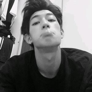 似水流连不抵发妻.头像