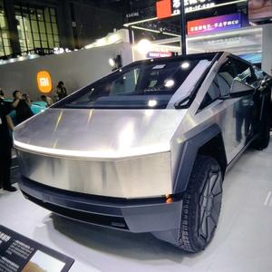 特小喵的特斯拉Model Y头像