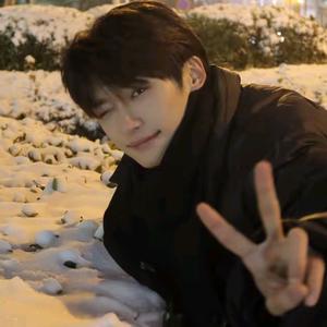 是雅雅呀🌱𝑺𝒀𝒀𝒀头像