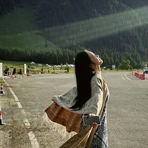 寒冬的吗喽头像