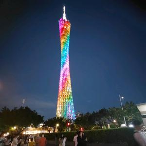 莫三头像