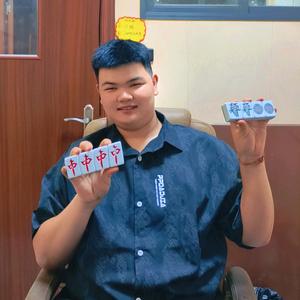 八饼是情章头像