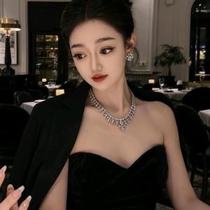 这一杯酒名为晚安头像