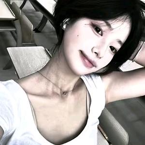 乐薤鲨🇨🇳🍟头像