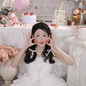 小仙女🌴🍍头像